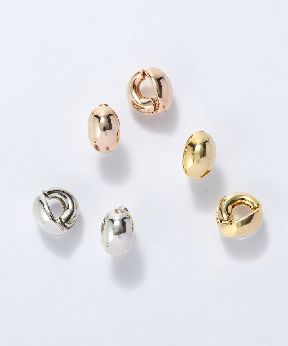 Phoebe/フィービィー】オーバルフープスナップイヤリング シャンパン