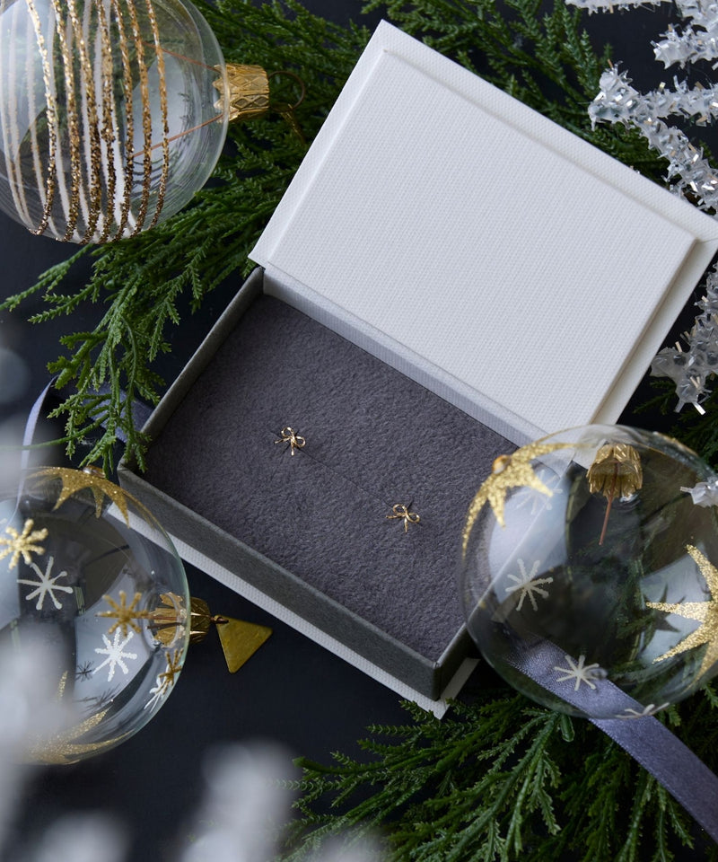 【K10】エレガントリボンピアス/BOXつき