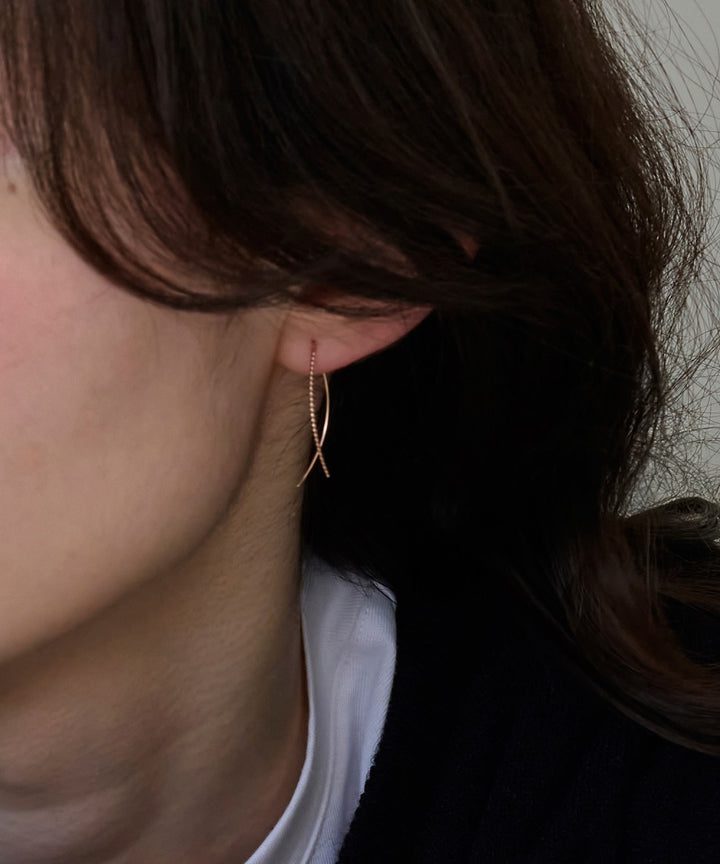 Phoebe/フィービィー】【K10】クロスラインアメリカンピアス – JEWEL