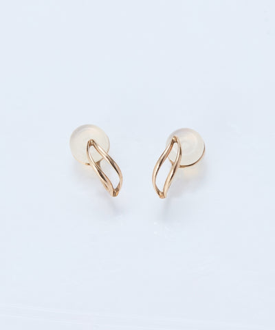 【 K10 】エンフォルドリーフイヤリング/BOX付き