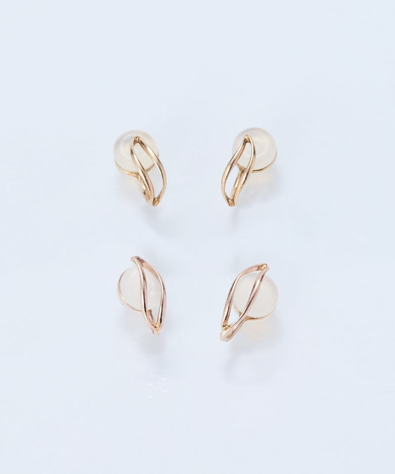 【 K10 】エンフォルドリーフイヤリング/BOX付き