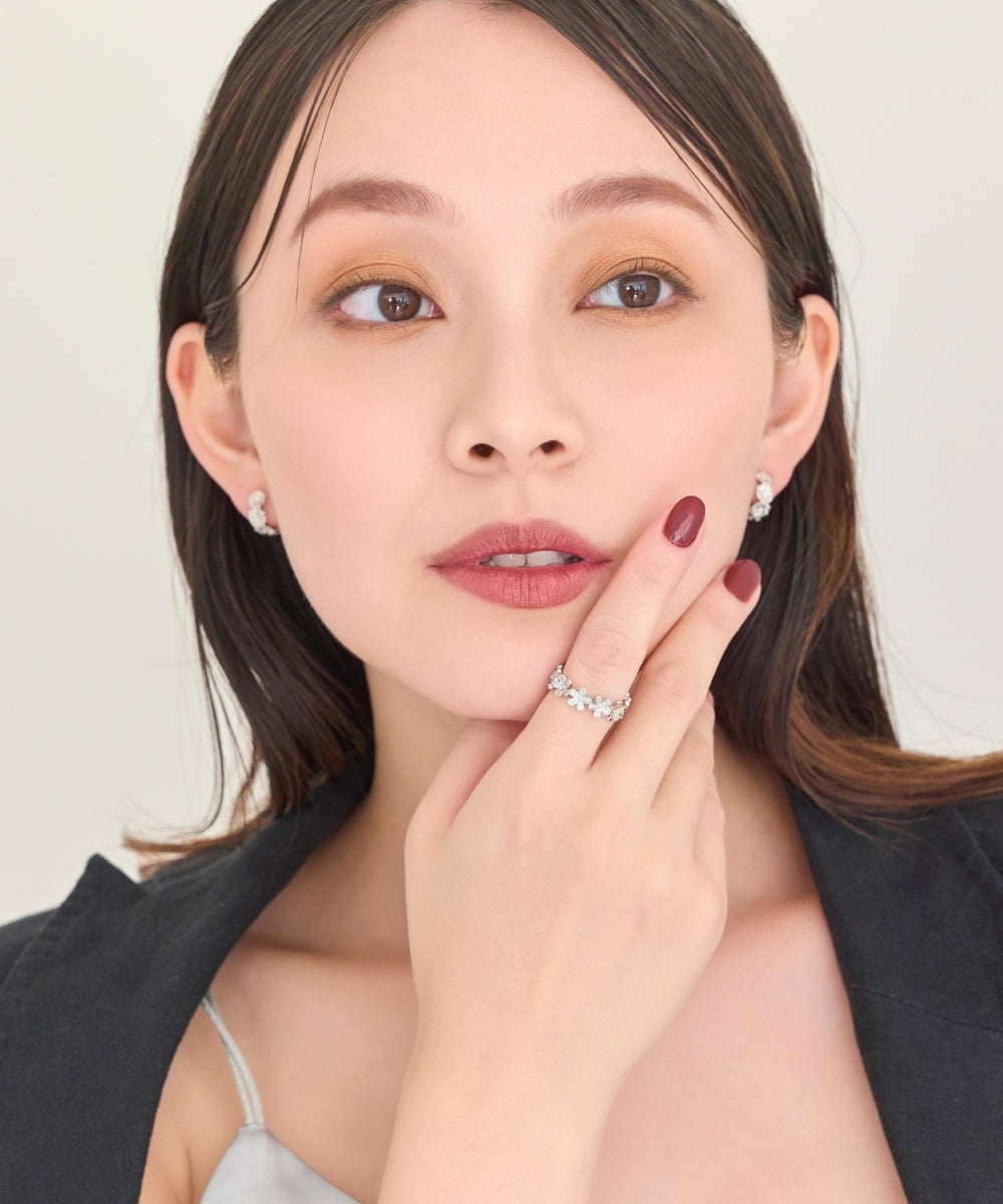 mn様 アイスクォーツ 銀杏カービング フープピアス Phoebe/フィービィー】 【金属アレルギー対応】マーガレットフラワー