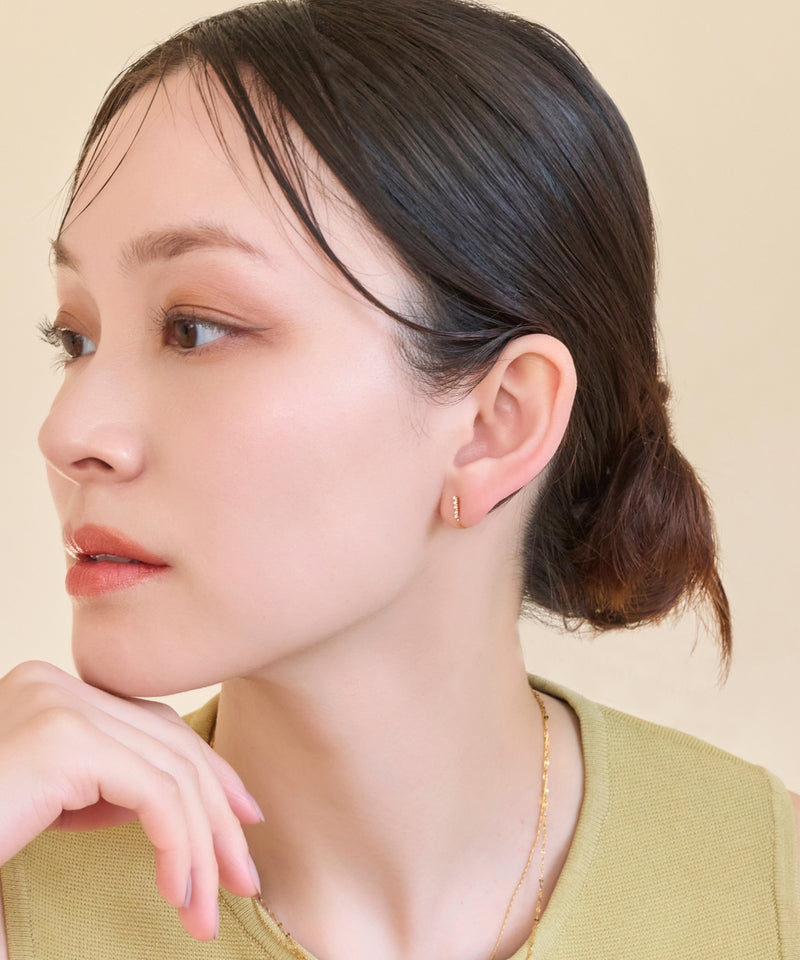 【痛くないシリーズ/金属アレルギー対応】ストレートビジューライトフィットイヤリング/サージカルステンレス