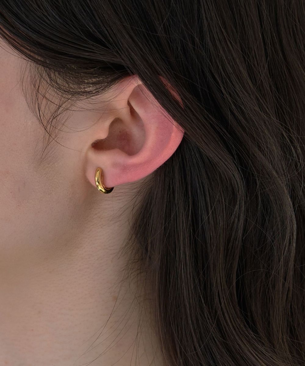 【痛くないシリーズ】ミニマルストレートフープライトフィットイヤリング/サージカルステンレス