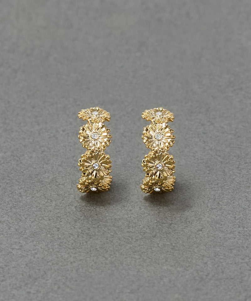 【痛くないシリーズ/金属アレルギー対応】マーガレットフラワーフープライトフィットイヤリング