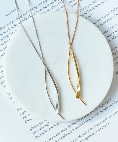 【金属アレルギー対応】ツインカーブYラインネックレス/全長:67～70cm/ニッケルフリー