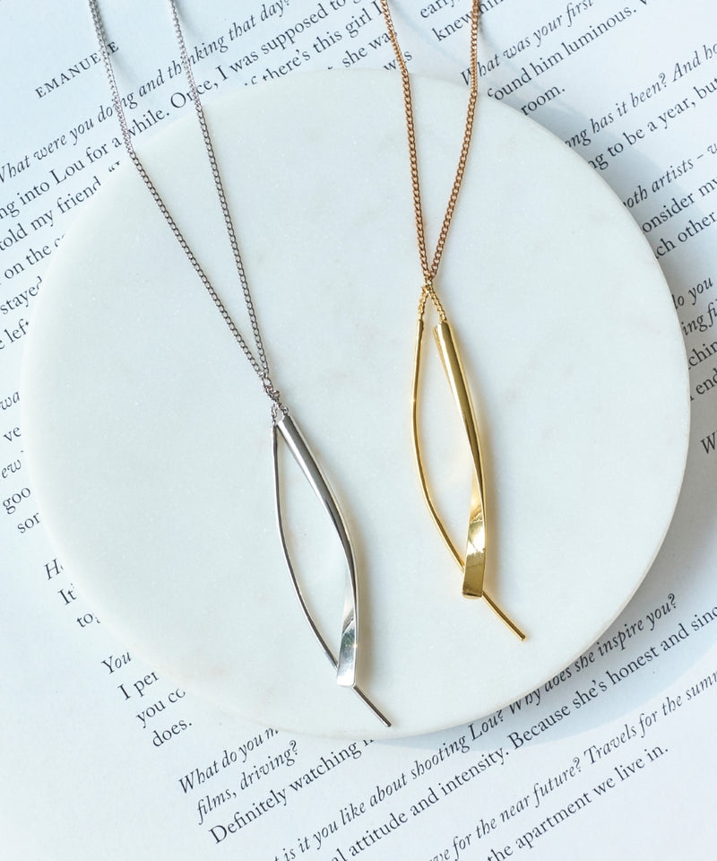 【金属アレルギー対応】ツインカーブYラインネックレス/全長:67～70cm/ニッケルフリー