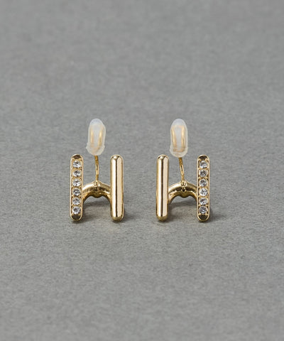 【痛くないシリーズ/金属アレルギー対応】ダブルラインビジューライトフィットイヤリング