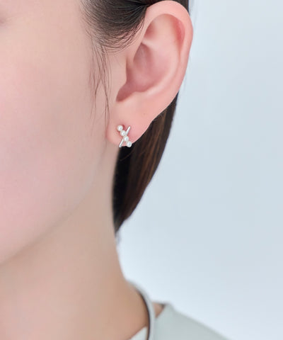 【痛くないシリーズ/金属アレルギー対応】パールクロスライトフィットイヤリング