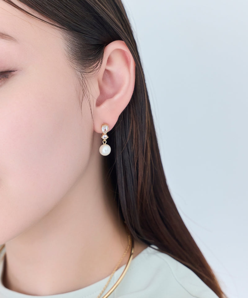 【痛くないシリーズ/金属アレルギー対応】ルナドロップパールライトフィットイヤリング