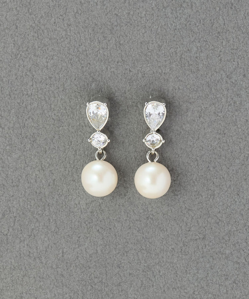 【痛くないシリーズ/金属アレルギー対応】ルナドロップパールライトフィットイヤリング