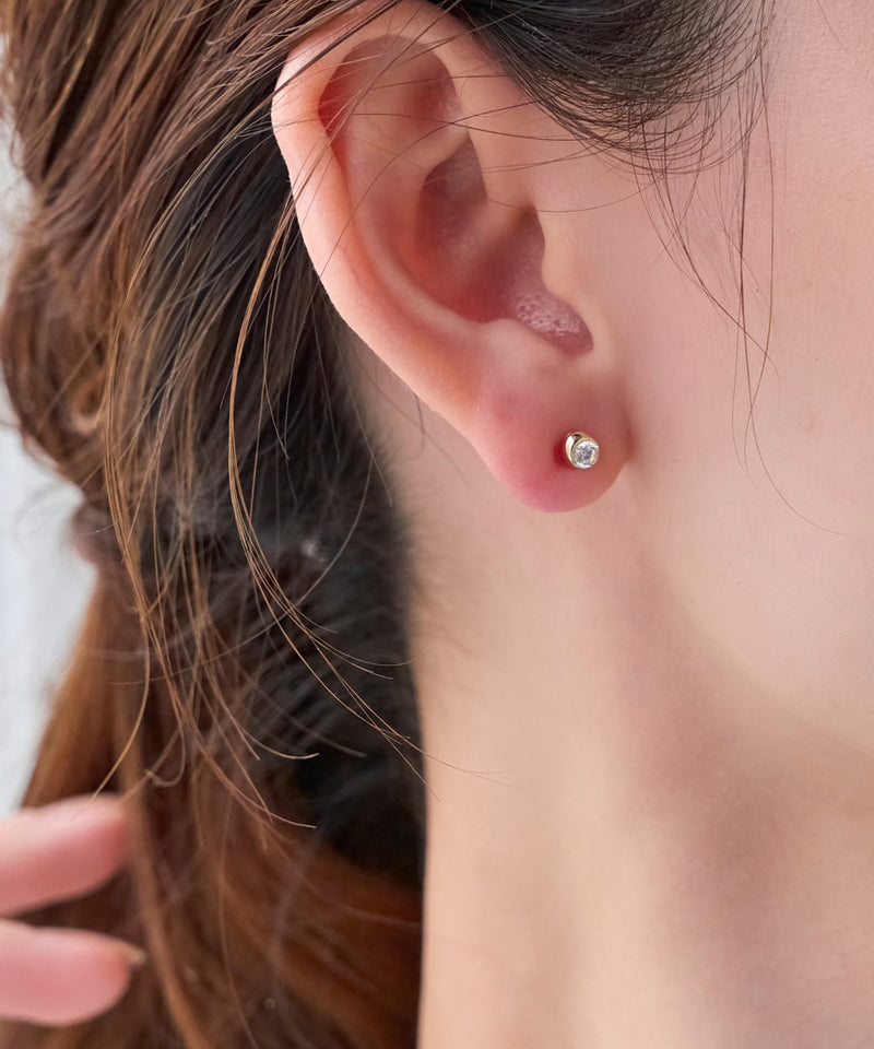 【金属アレルギー対応】ムーンライトビジューセラミックピアス（片耳）