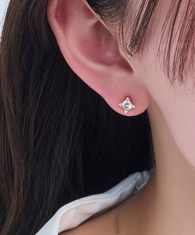 【金属アレルギー対応】クラシッククリスタルビジューセラミックピアス（片耳）