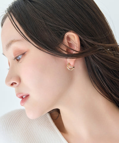 【痛くないシリーズ/金属アレルギー対応】シャイニーダブルハーフフープライトフィットイヤリング