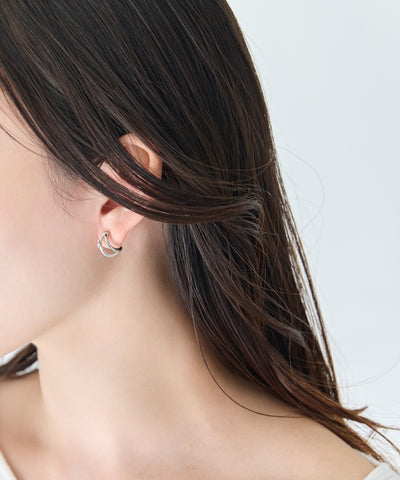 【痛くないシリーズ/金属アレルギー対応】シャイニーダブルハーフフープライトフィットイヤリング