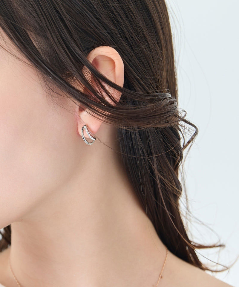 【痛くないシリーズ/金属アレルギー対応】ブリリアントダブルハーフフープライトフィットイヤリング