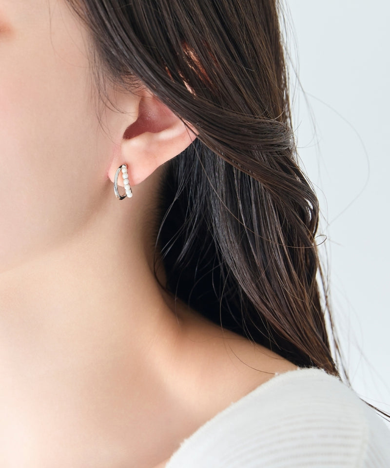 【痛くないシリーズ/金属アレルギー対応】プチパールダブルハーフフープライトフィットイヤリング