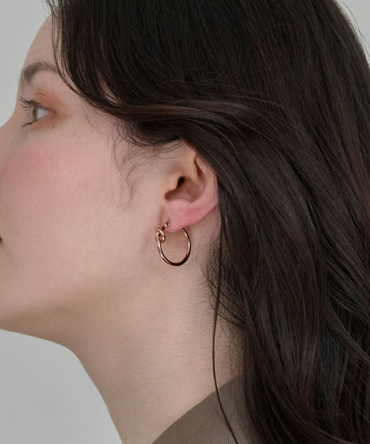 anguille.jewejly ピンクビーズ付きフープピアス Phoebe/フィービィー】スタイリッシュノットフープピアス – JEWEL ADDICT