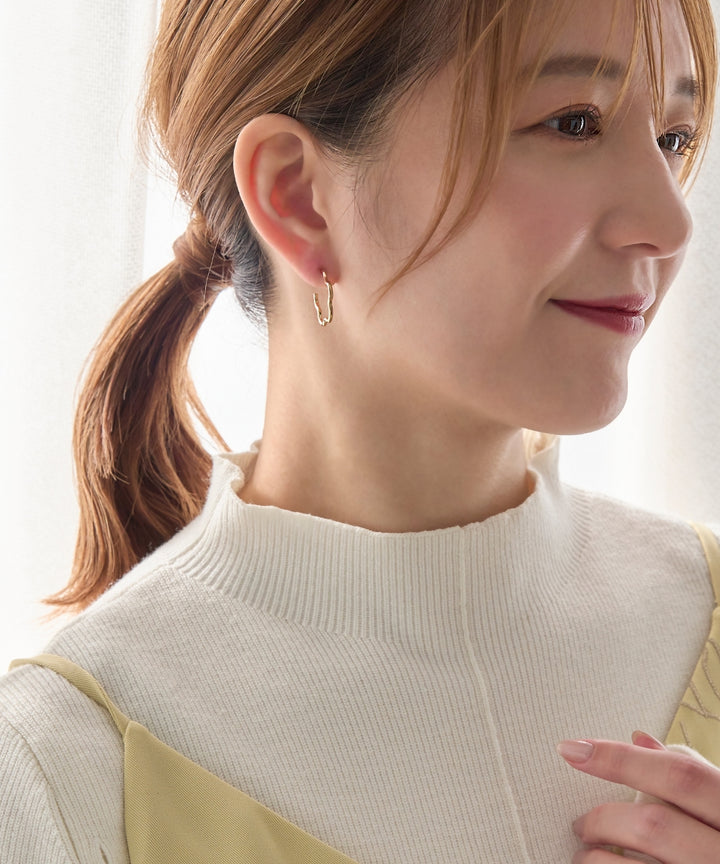 Phoebe/フィービィー】メタルフラワーフープピアス – JEWEL ADDICT