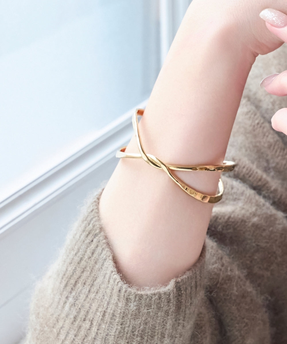 Phoebe/フィービィー】トップクロスワイドカフバングル – JEWEL ADDICT