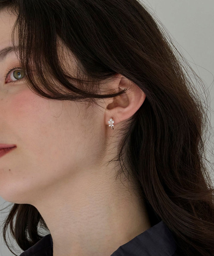 Phoebe/フィービィー】 ロマンティックビジューバタフライフープピアス