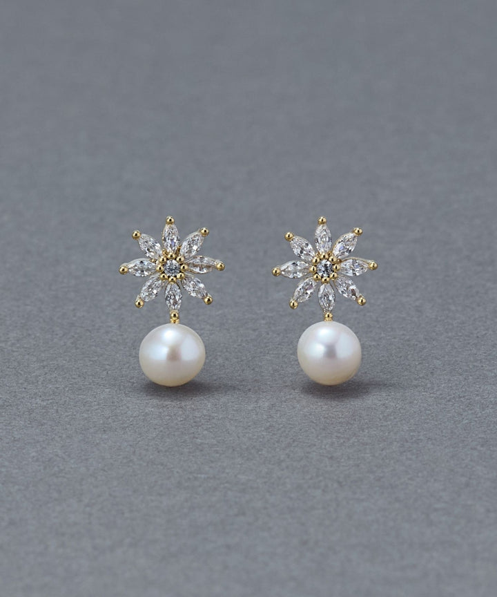 Phoebe/フィービィー】 クリスタルペタルパールピアス – JEWEL ADDICT