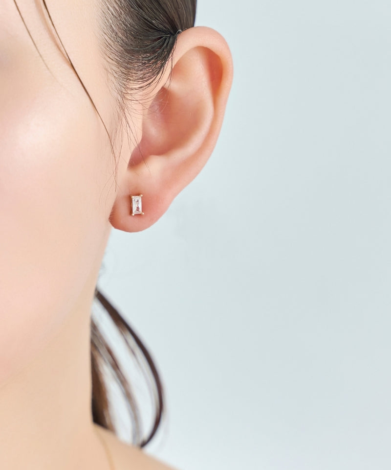 シャインフレームレクタングルピアス（片耳）