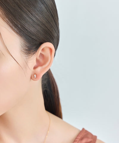 シャインフレームレクタングルピアス（片耳）