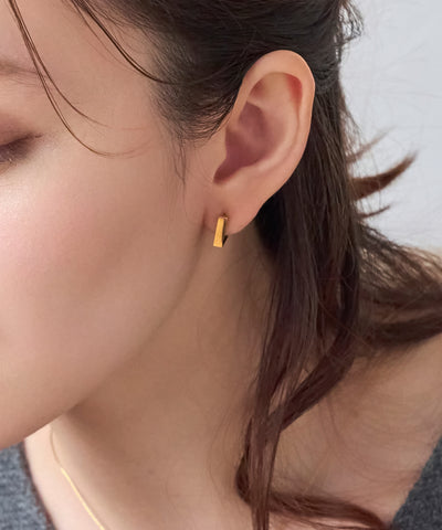 【金属アレルギー対応】ストレートスクエアフープピアス/サージカルステンレス（片耳）