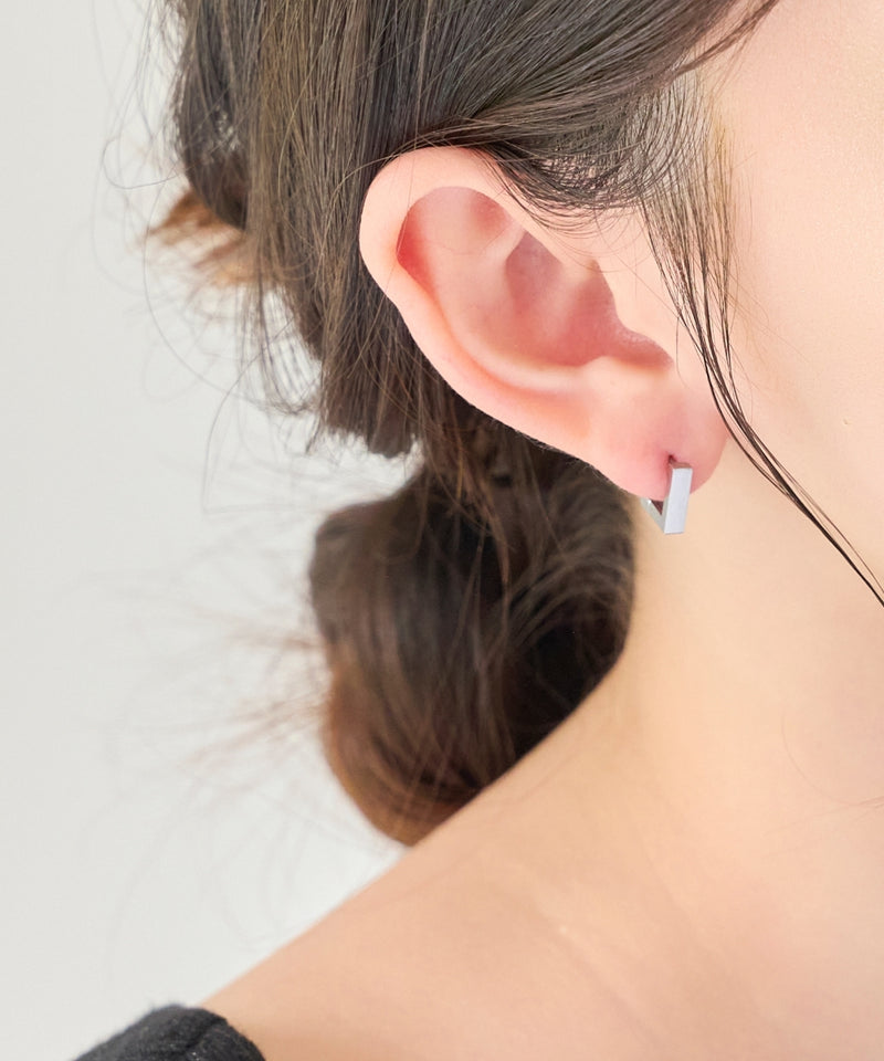 【金属アレルギー対応】ストレートスクエアフープピアス/サージカルステンレス（片耳）