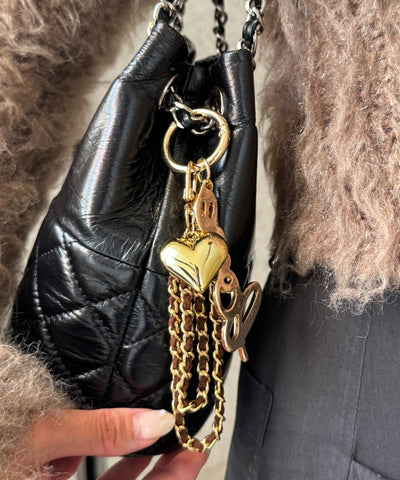 スウェードチェーンハートバッグチャーム