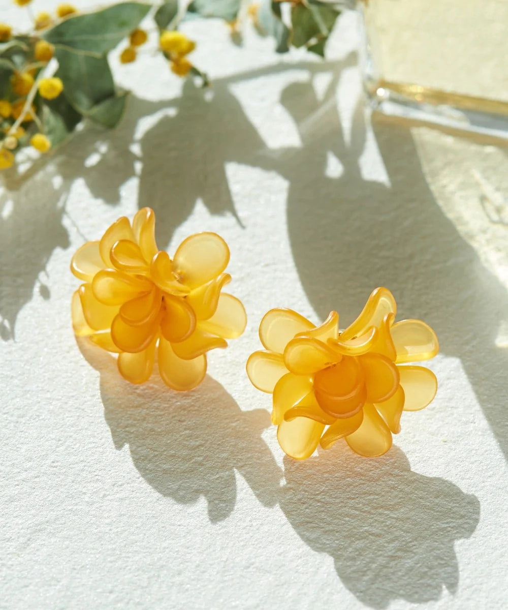 マーガレットピアス 片耳 花芯黄&花びら白 マーガレットピアス 片耳 花