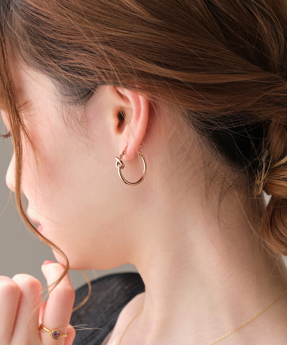 【PHOEBE PHILO】注目デザイン★ボブピラミッド ピアス Phoebe/フィービィー】スタイリッシュノットフープピアス